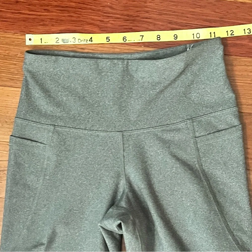 Old Navy Power Soft High Rise Go Dry Leggings Women's Size Small Gray Pockets